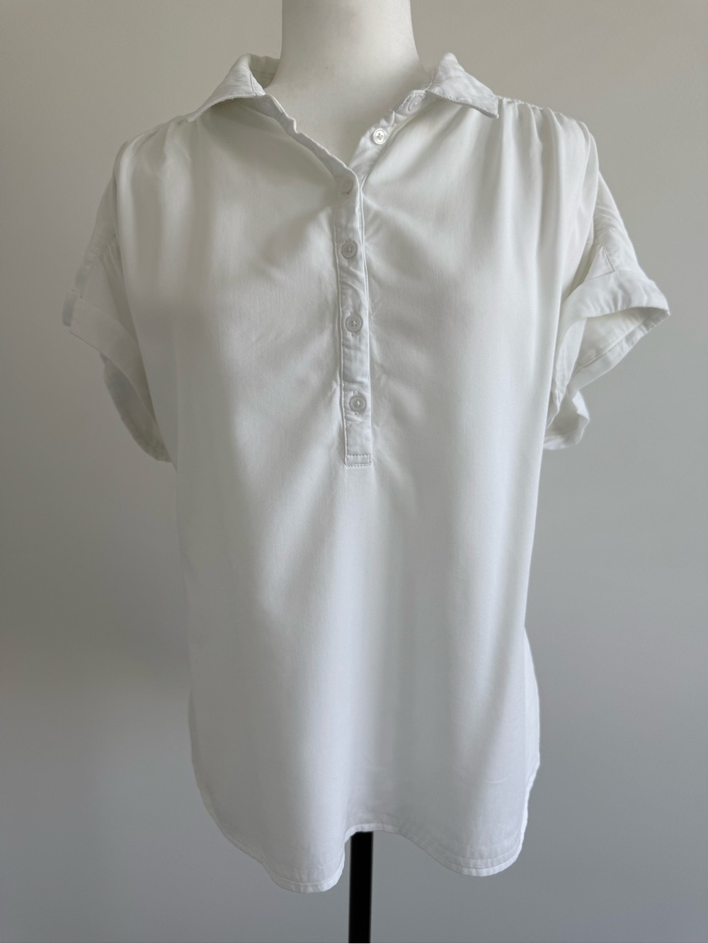 Mod Ref White Short-Sleeve Button Front Casual Shirt